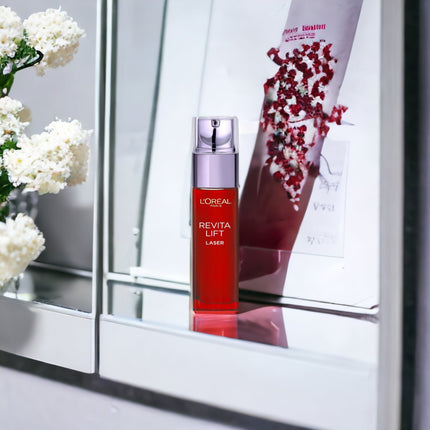 L'ORÉAL PARIS Revitalift Láser Sérum Anti-Edad Triple Acción, Para una Piel como Nueva, Con Ácido Hialurónico 30 ml